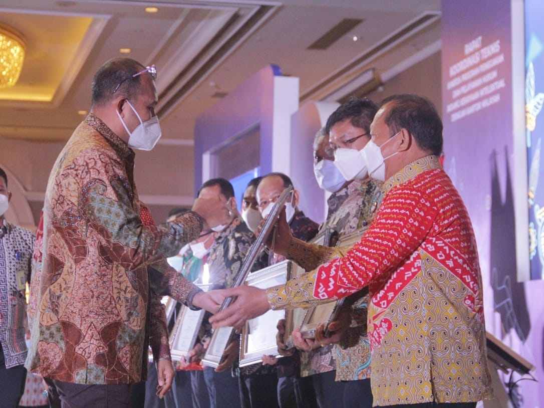 Kanwil Kumham Sulsel Raih Penghargaan Kehumasan Kumham RP Award 2021