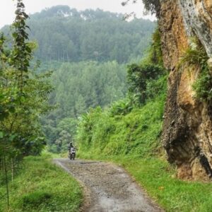Wisata Lokal Gunung Putri Bandung Barat: Keheningan yang Memanjakan Mata.