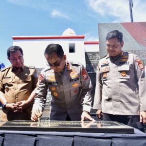 Kapolda-Pj Gubernur Sulsel Resmikan Revitalisasi Makam Arung Pallaka dan Karaeng Pattingalloang. (Dok. Humas Pemprov Sulsel).
