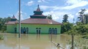 Masjid di Desa Lembang-Lembang, Kecamatan Baebunta Selatan, Luwu Utara, Sulawesi Selatan