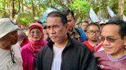 Mentan Amran Salurkan Traktor hingga 100 Sepeda di Funwalk Dies Natalis Unhas ke-69