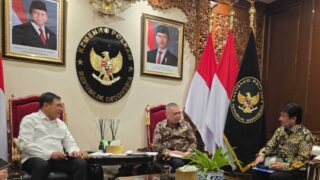 Menteri Koordinator Bidang Politik dan Keamanan (Menko Polkam) Jenderal TNI (Purn.), Djamari Chaniago Menerima Audiensi Menteri Perhubungan, Dudy Purwagandhi